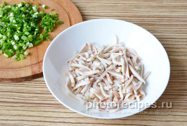 Салат с кальмарами рецепт с фото