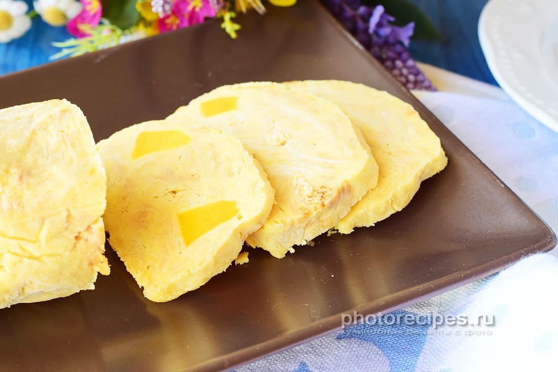 Слоеный рулет с маскарпоне