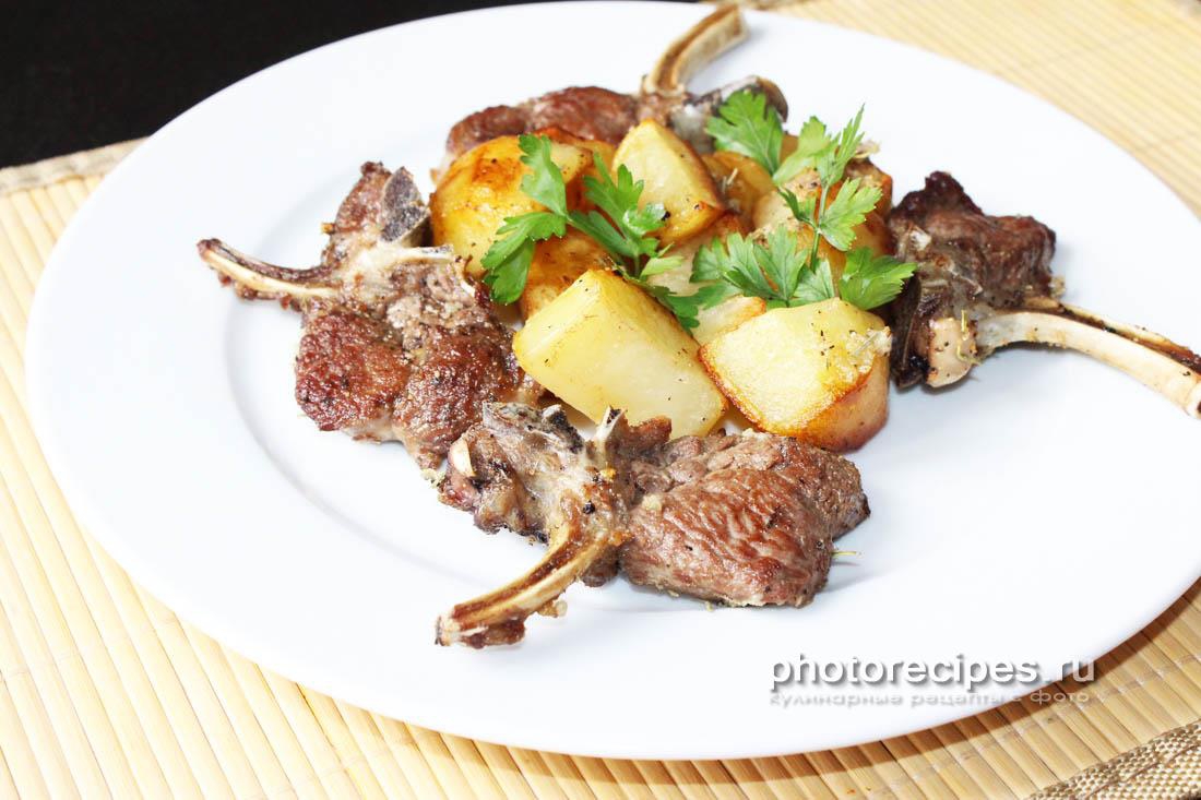 Баранья корейка с картошкой