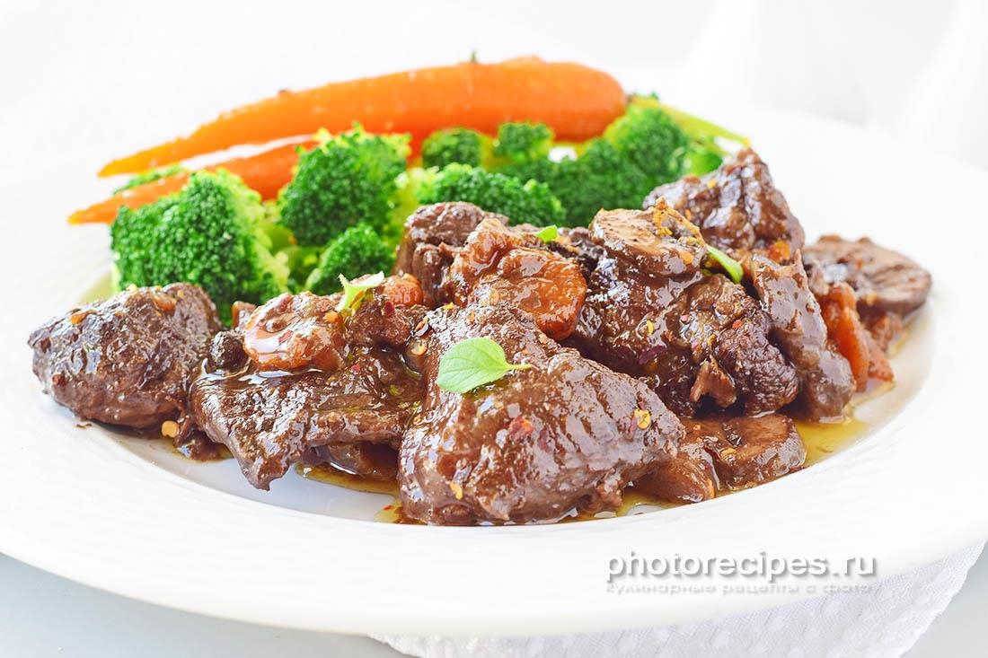 Говядина в красном вине