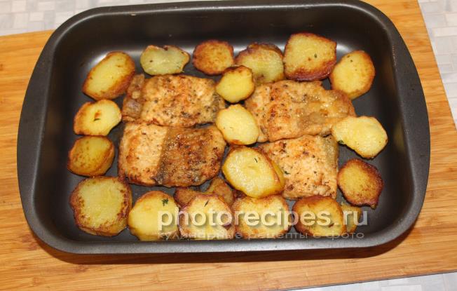 Осетр в духовке с картошкой Осетр в духовке рецепт с фото